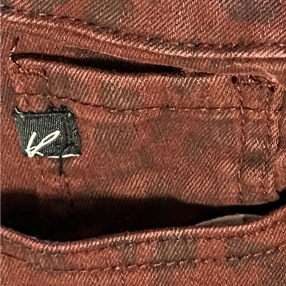 KanCan Victoria Mid-Rise Button Fly Jeans | Burgundy | Size 7 / 27 - Picture 14 of 16